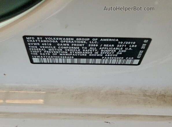 1VWAT7A37HC025403 2017 VOLKSWAGEN PASSAT White Vista del compartimento del motor