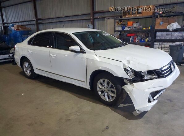 1VWAT7A37HC025403 2017 VOLKSWAGEN PASSAT White Delantero derecho