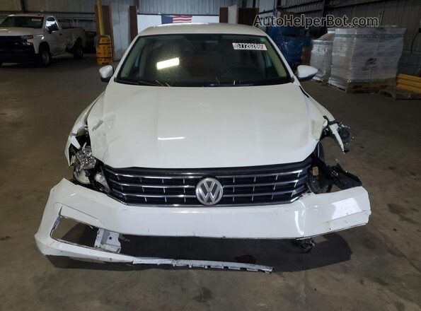 1VWAT7A37HC025403 2017 VOLKSWAGEN PASSAT White Vista de la etiqueta del VIN