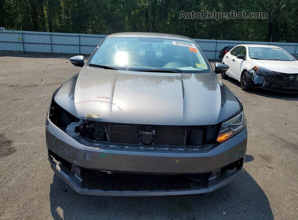 1VWAT7A38HC031839 2017 VOLKSWAGEN PASSAT Silver Vista frontal