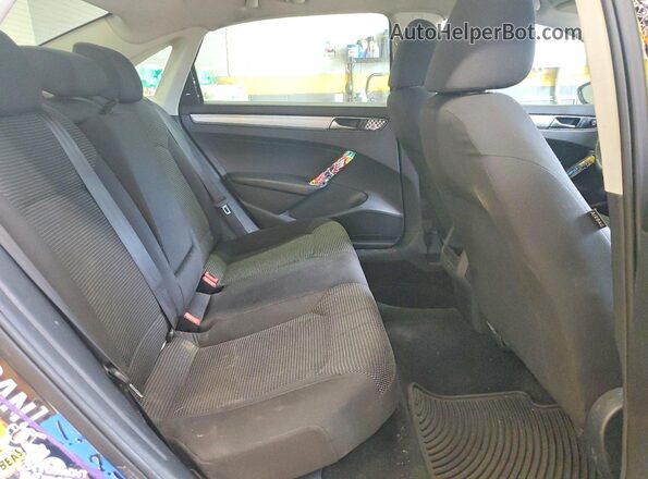 1VWAT7A39HC043868 2017 VOLKSWAGEN PASSAT Белый Вид задних сидений