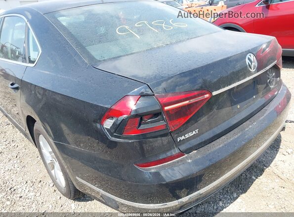 1VWAT7A3XHC067855 2017 VOLKSWAGEN PASSAT Black Widok z przodu