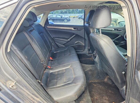1VWBA7A31JC019726 2018 VOLKSWAGEN PASSAT Gray Widok tylnych siedzeń