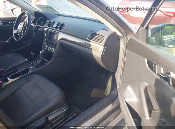 1VWBA7A34JC018263 2018 VOLKSWAGEN PASSAT Gray Vista interior delantera