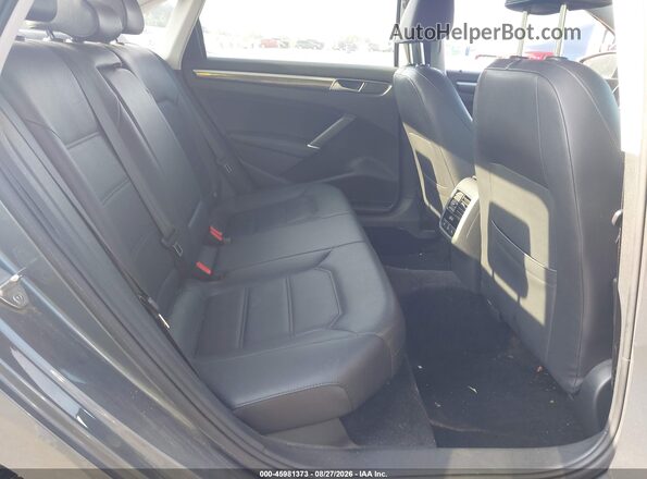 1VWBA7A34JC018263 2018 VOLKSWAGEN PASSAT Gray Vista de la etiqueta del VIN