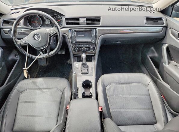 1VWBA7A35JC002671 2018 VOLKSWAGEN PASSAT Black Widok deski rozdzielczej