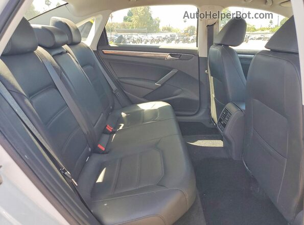 1VWBA7A35JC028509 2018 VOLKSWAGEN PASSAT White Widok tylnych siedzeń