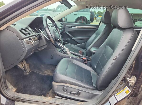 1VWBA7A36JC016644 2018 VOLKSWAGEN PASSAT Blue Вид салону спереду
