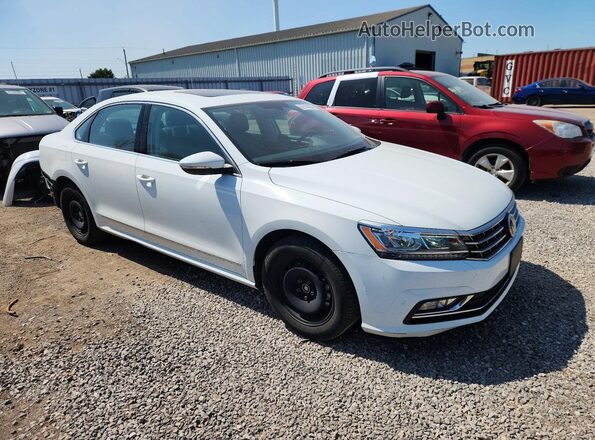 1VWBA7A38JC042839 2018 VOLKSWAGEN PASSAT Белый Передняя правая четверть