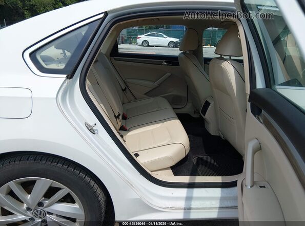 1VWBA7A39JC027797 2018 VOLKSWAGEN PASSAT White VIN sticker view