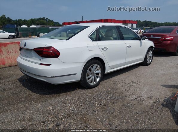 1VWBA7A39JC027797 2018 VOLKSWAGEN PASSAT White Rear right