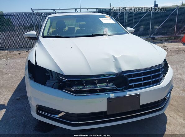 1VWBT7A32HC063982 2017 VOLKSWAGEN PASSAT White Vista frontal
