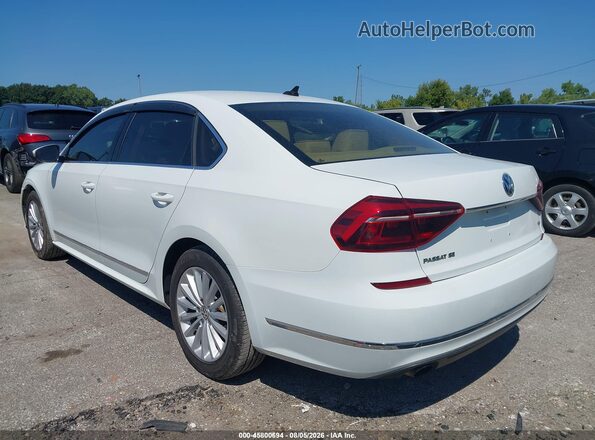 1VWBT7A32HC063982 2017 VOLKSWAGEN PASSAT White Trasero izquierdo