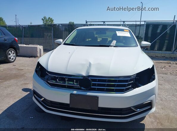 1VWBT7A32HC063982 2017 VOLKSWAGEN PASSAT White Vista del cuadro de instrumentos