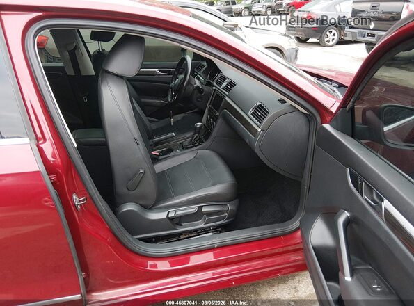1VWBT7A33HC026729 2017 VOLKSWAGEN PASSAT Красный Вид салона спереди