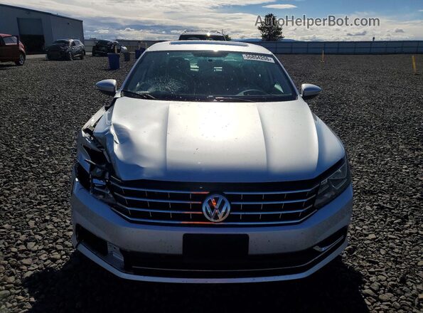 1VWBT7A35HC046318 2017 VOLKSWAGEN PASSAT Серебряный Вид спереди