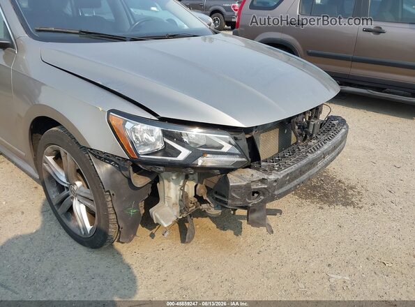 1VWBT7A36GC030952 2016 VOLKSWAGEN PASSAT Gold Widok wnętrza z tyłu