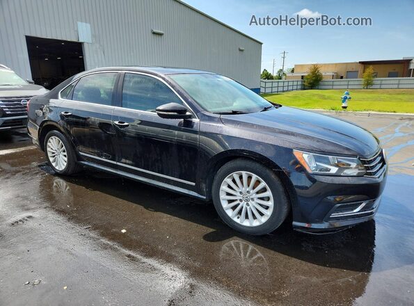 1VWBT7A36HC026563 2017 VOLKSWAGEN PASSAT Черный Передняя правая четверть