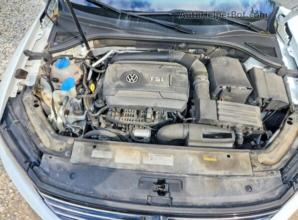 1VWBT7A37HC032744 2017 VOLKSWAGEN PASSAT White Vista interior trasera