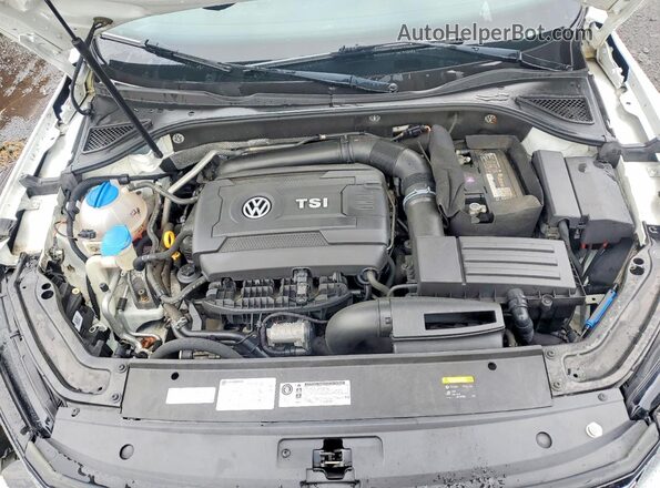 1VWBT7A37HC037166 2017 VOLKSWAGEN PASSAT White Вид задньої частини салону