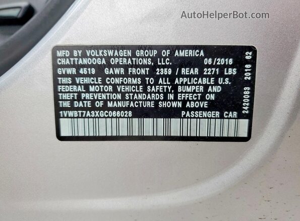1VWBT7A3XGC066028 2016 VOLKSWAGEN PASSAT Серебряный Вид подкапотного пространства