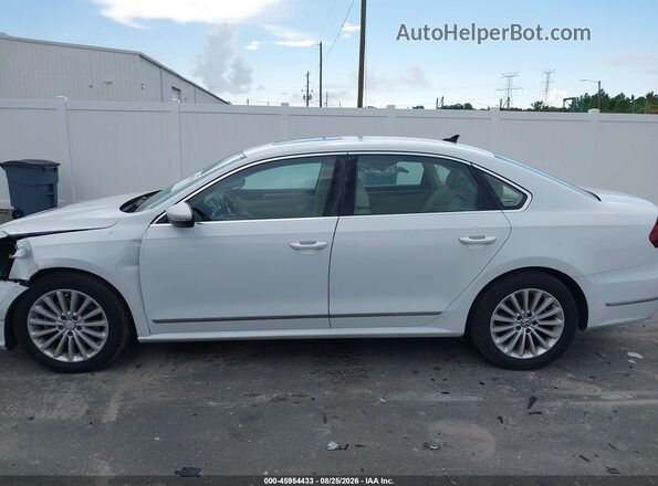 1VWBT7A3XHC011838 2017 VOLKSWAGEN PASSAT White Widok wnętrza 360 stopni