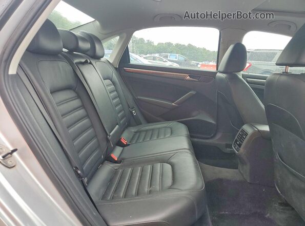 1VWCT7A36GC055919 2016 VOLKSWAGEN PASSAT Серебряный Вид задних сидений