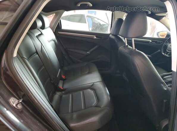 1VWDT7A30HC035509 2017 VOLKSWAGEN PASSAT Black Rear seats view