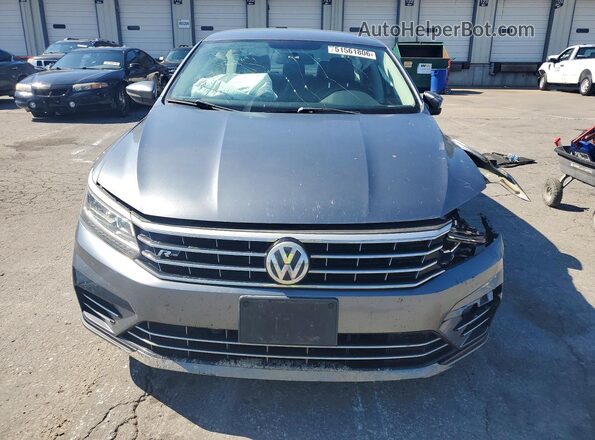 1VWDT7A30HC063438 2017 VOLKSWAGEN PASSAT Gray Вид спереду