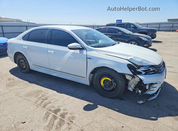1VWDT7A31HC072312 2017 VOLKSWAGEN PASSAT White Delantero derecho