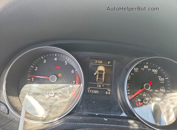 1VWDT7A31HC072312 2017 VOLKSWAGEN PASSAT Белый Вид щитка приборов