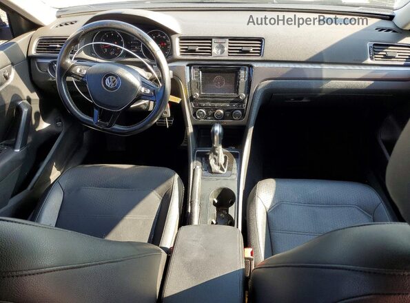 1VWDT7A31HC079650 2017 VOLKSWAGEN PASSAT Gray Dashboard view