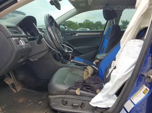 1VWDT7A32HC010806 2017 VOLKSWAGEN PASSAT Blue Front interior view
