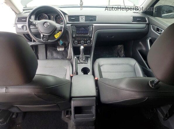 1VWDT7A32HC056121 2017 VOLKSWAGEN PASSAT Black Вид панелі приладів