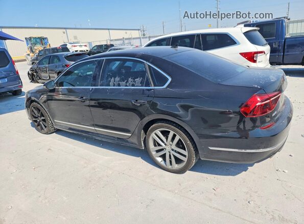 1VWDT7A32HC072643 2017 VOLKSWAGEN PASSAT Black Widok z przodu