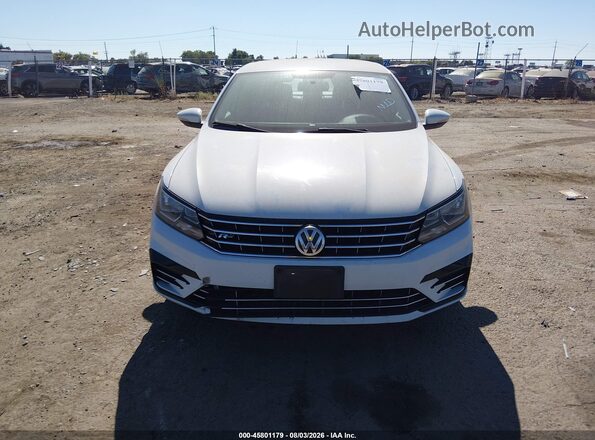1VWDT7A33HC056824 2017 VOLKSWAGEN PASSAT White ხელსაწყოთა პანელის ხედი
