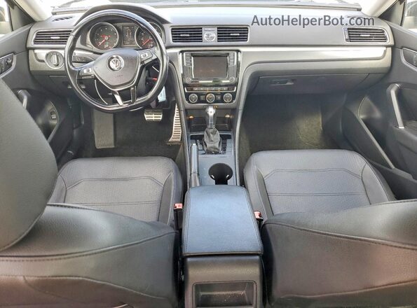 1VWDT7A33HC058167 2017 VOLKSWAGEN PASSAT Black Вид панелі приладів