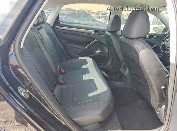 1VWDT7A33HC058167 2017 VOLKSWAGEN PASSAT Black Вид задніх сидінь