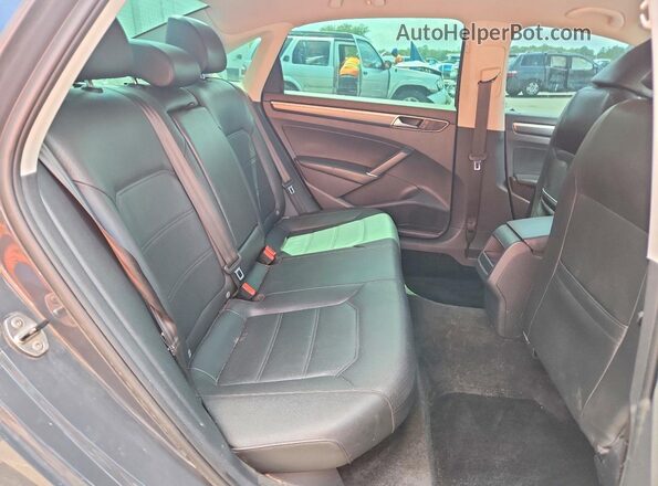 1VWDT7A33HC075227 2017 VOLKSWAGEN PASSAT Серый Вид задних сидений