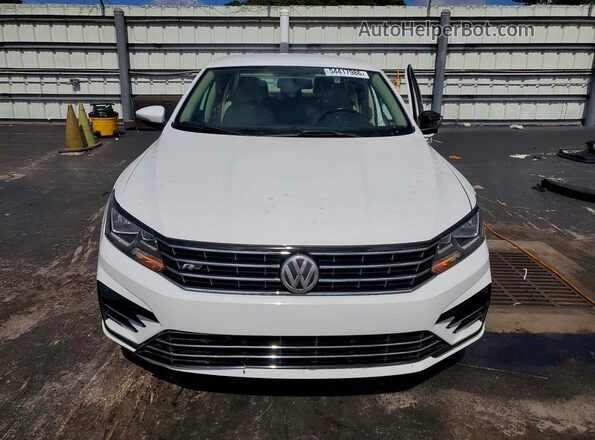 1VWDT7A34HC039255 2017 VOLKSWAGEN PASSAT White Դիմացի տեսք
