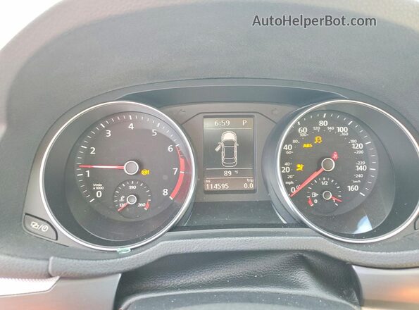 1VWDT7A34HC039255 2017 VOLKSWAGEN PASSAT White Սարքավորումների վահանակի տեսք