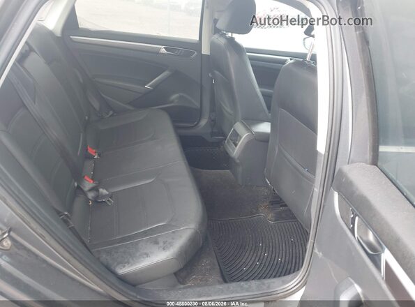 1VWDT7A34HC050451 2017 VOLKSWAGEN PASSAT Gray Vista de la etiqueta del VIN