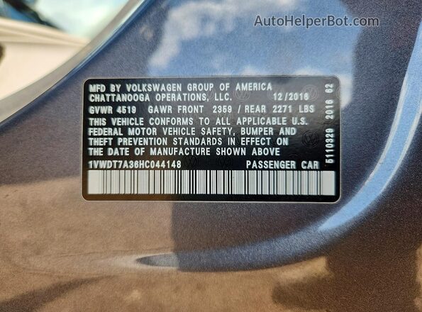 1VWDT7A36HC044148 2017 VOLKSWAGEN PASSAT Silver Vista del compartimento del motor
