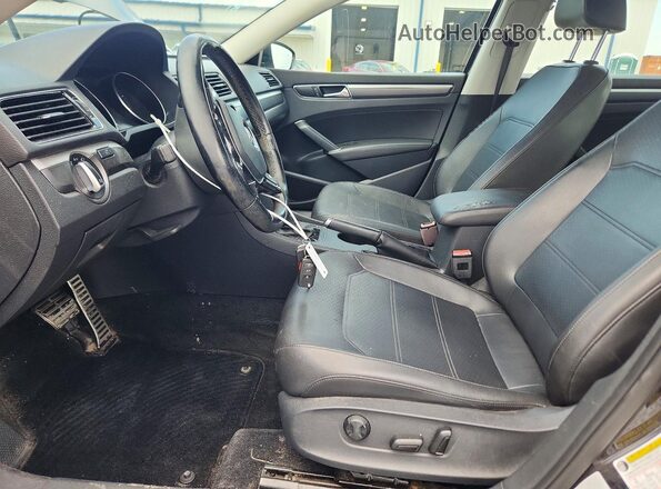 1VWDT7A38HC031725 2017 VOLKSWAGEN PASSAT Black Սալոնի դիմացի տեսք