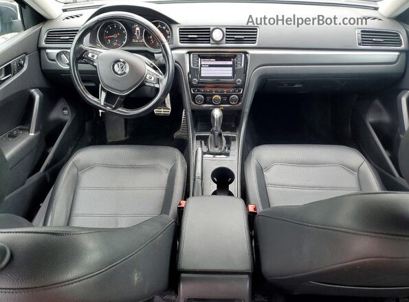 1VWDT7A38HC058357 2017 VOLKSWAGEN PASSAT Серый Вид панели приборов