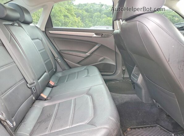 1VWDT7A39HC085180 2017 VOLKSWAGEN PASSAT Black Vista de los asientos traseros