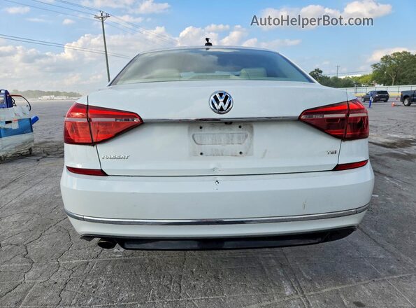 1VWDT7A3XHC008947 2017 VOLKSWAGEN PASSAT White Вид ззаду
