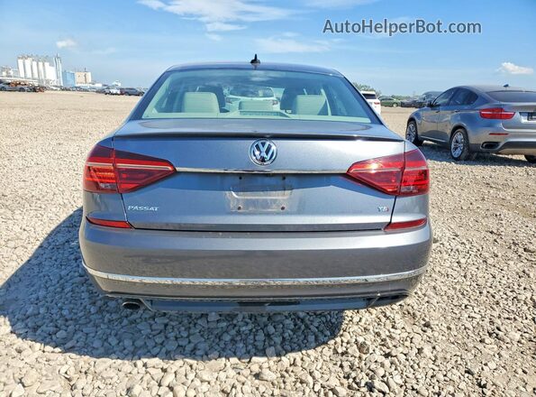 1VWDT7A3XHC081722 2017 VOLKSWAGEN PASSAT Серый Вид сзади