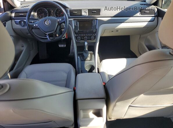 1VWDT7A3XHC081722 2017 VOLKSWAGEN PASSAT Серый Вид панели приборов