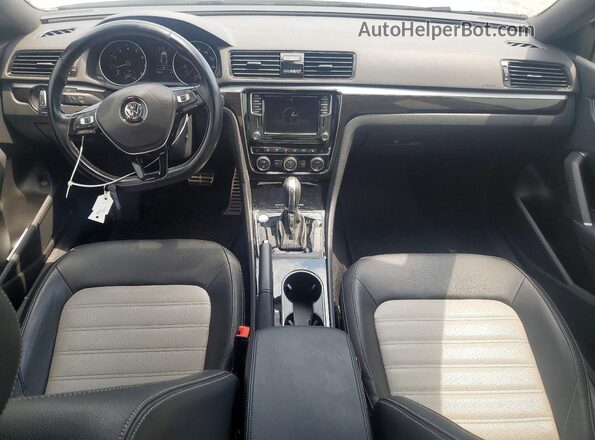 1VWJM7A34JC035115 2018 VOLKSWAGEN PASSAT White წინა პანელის ხედი